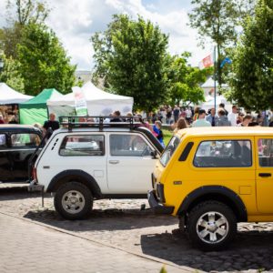 „Senųjų automobilių paroda|Žagarės vyšnių festivalis“