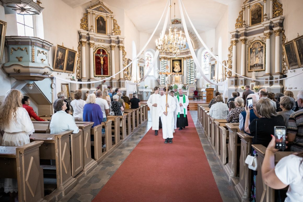 ŽAGARĖS VYŠNIŲ FESTIVALIO STARTAS SU VYSKUPO PALAIMINIMU / ŽAGARĖS VYŠNIŲ FESTIVALIS 2024