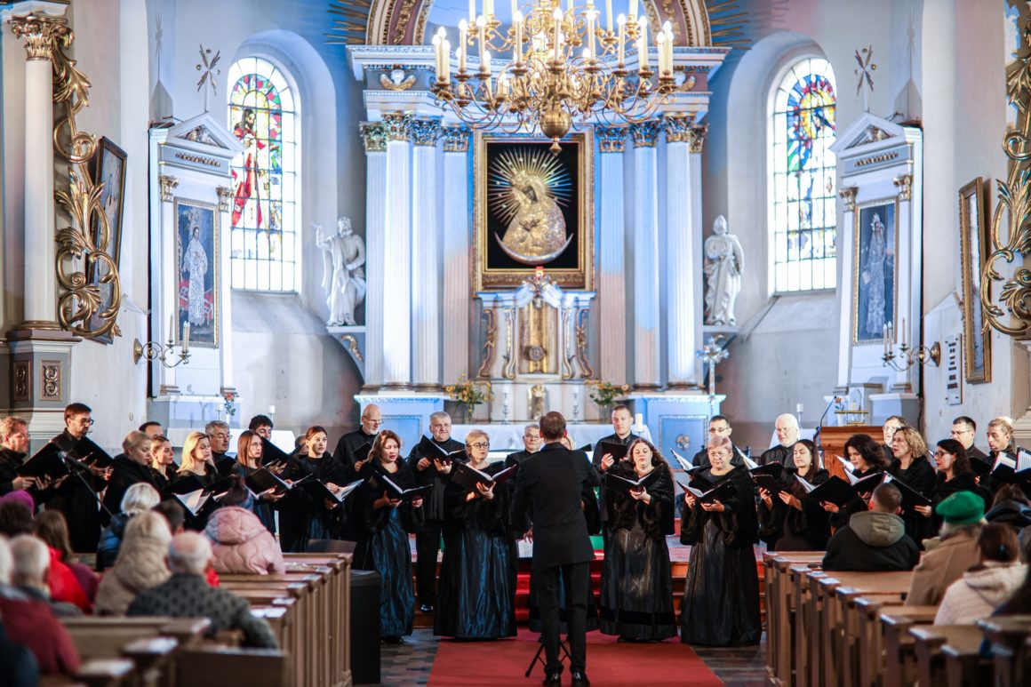 „POLIFONIJA“ – CHORINĖS MUZIKOS DOVANA ŽAGARĖS ŽIŪROVUI