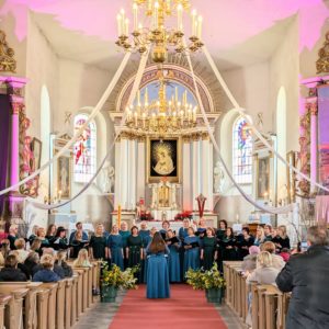 MOTINOS – TYLŪS MŪSŲ GYVENIMO STEBUKLAI