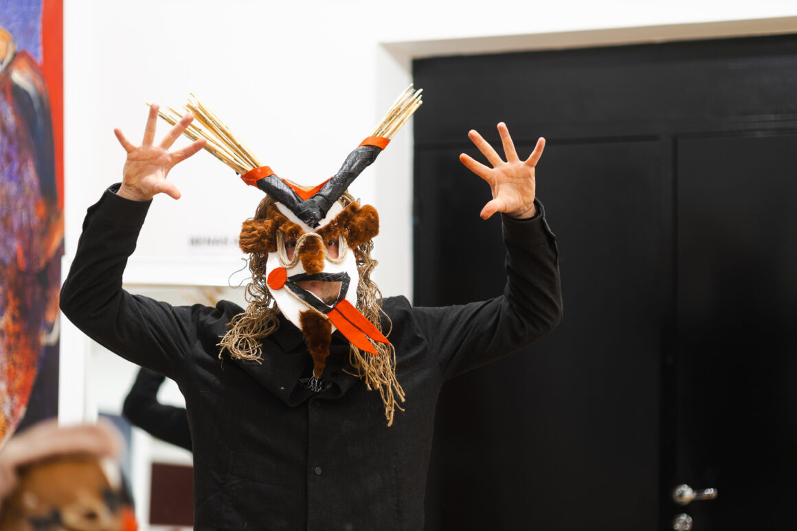 UŽGAVĖNIŲ EDUKACIJA. KAS PO RANKA – TAS IR GYVA