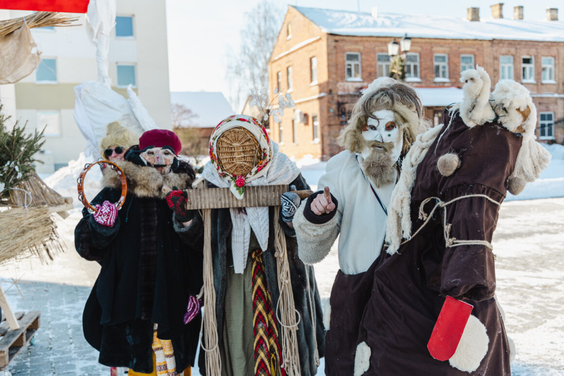 ĖŠEIS LAŠINSKIS! PAREIS KANAPINSKIS!