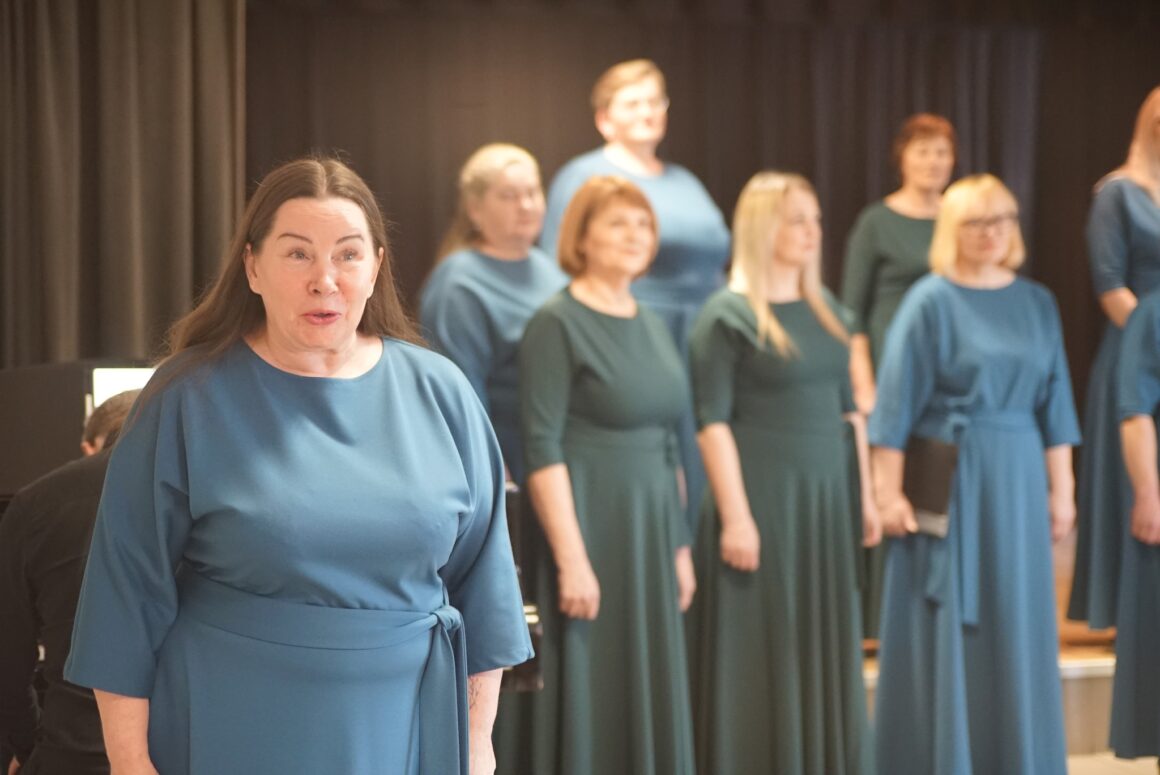 MOTERŲ CHORAS ŽIEŽMARIUOSE