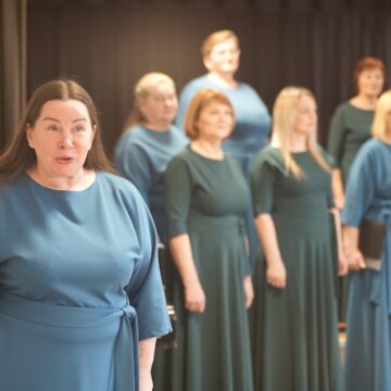 MOTERŲ CHORAS ŽIEŽMARIUOSE