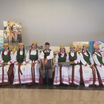 ŽAGARĖS JAUNIMO ETNOGRUPĖ FESTIVALYJE „TRADICIJŲ PAVELDĖTOJAI“